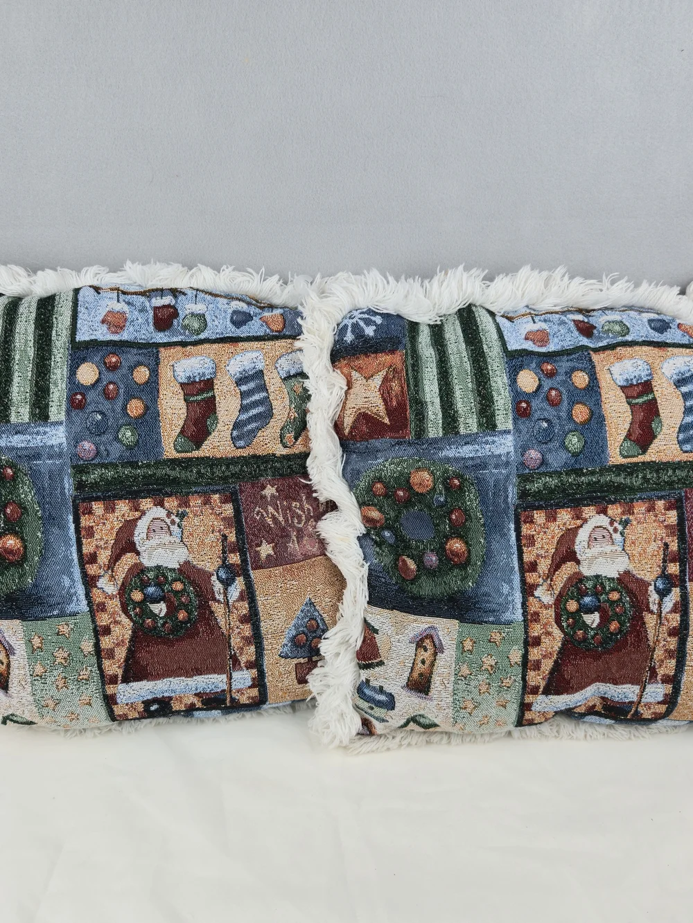 Vintage Mohawk Home Holiday Santa Patchwork Throw Pillows (Set of 2)
